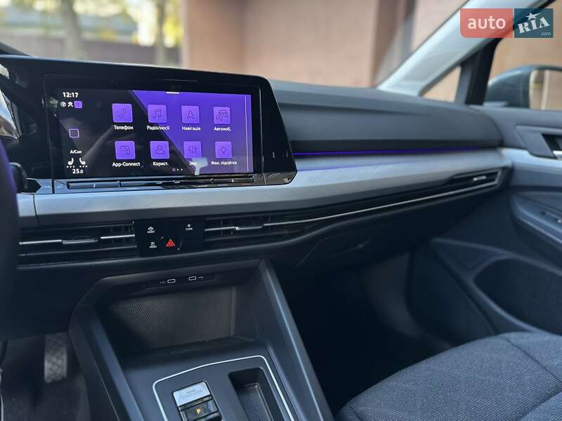 Универсал Volkswagen Golf 2022 в Стрые