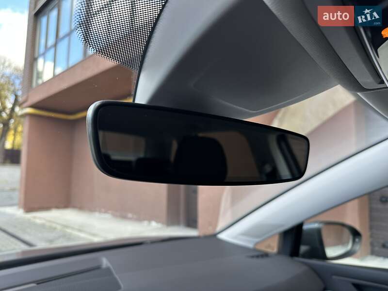 Универсал Volkswagen Golf 2022 в Стрые