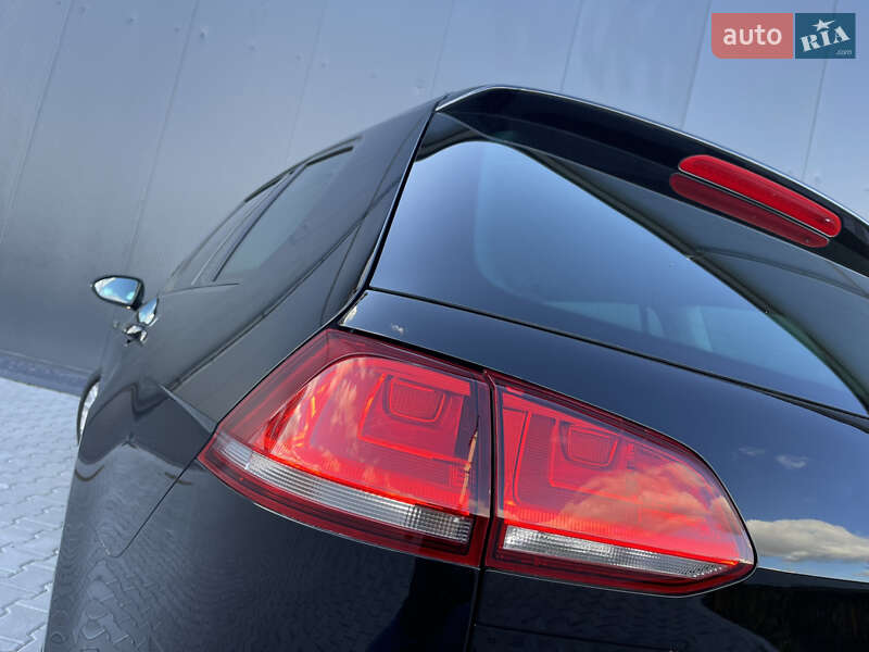 Универсал Volkswagen Golf 2014 в Львове