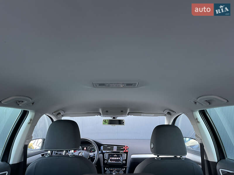 Универсал Volkswagen Golf 2014 в Львове
