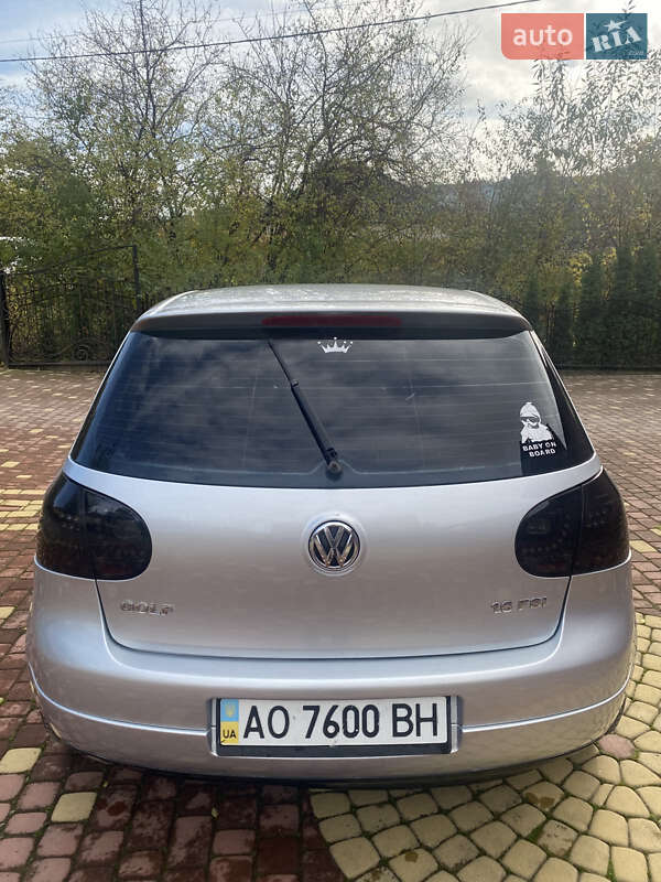 Хэтчбек Volkswagen Golf 2003 в Виноградове фото 8 Хэтчбек Volkswagen Golf 2003 в Виноградове