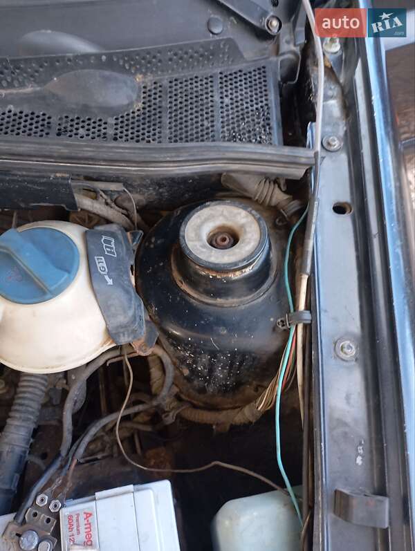 Хетчбек Volkswagen Golf 1993 в Зборові фото 5 Хетчбек Volkswagen Golf 1993 в Зборові