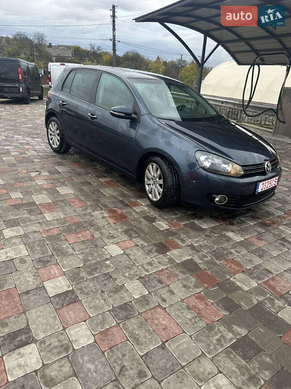 Хетчбек Volkswagen Golf 2010 в Великій Багачці
