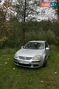 Хэтчбек Volkswagen Golf 2004 в Ивано-Франковске