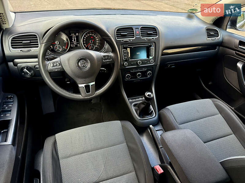 Универсал Volkswagen Golf 2011 в Ровно фото 22 Универсал Volkswagen Golf 2011 в Ровно