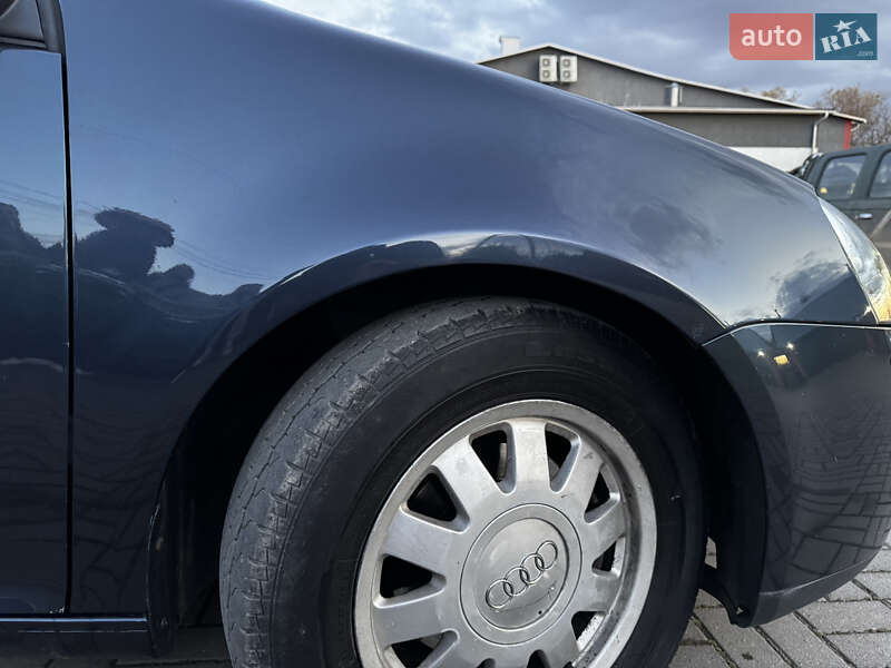 Хэтчбек Volkswagen Golf 2005 в Сторожинце