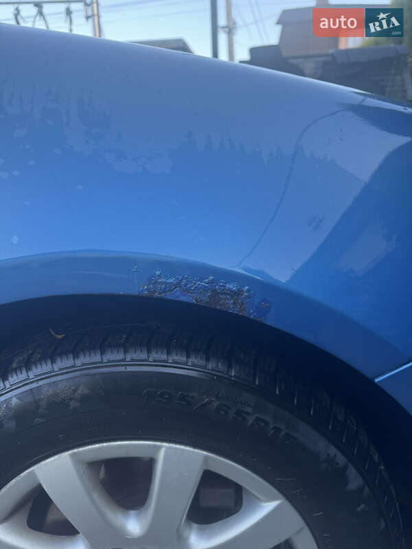 Хэтчбек Volkswagen Golf 2003 в Ивано-Франковске