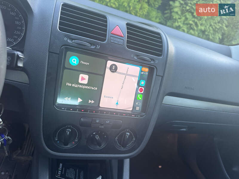 Хэтчбек Volkswagen Golf 2003 в Ивано-Франковске