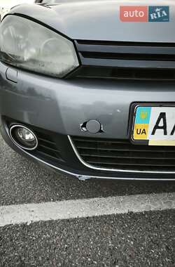 Хэтчбек Volkswagen Golf 2010 в 