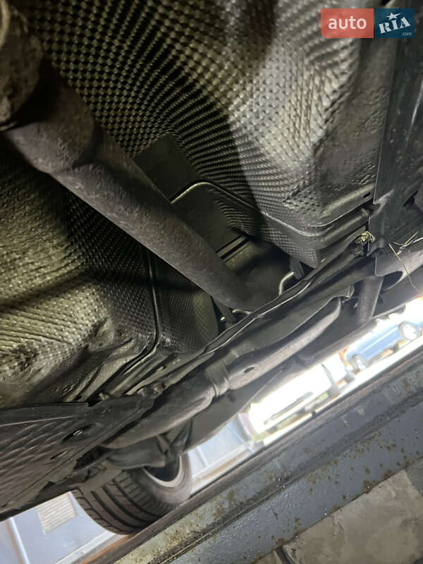 Хетчбек Volkswagen Golf 2004 в Дніпрі