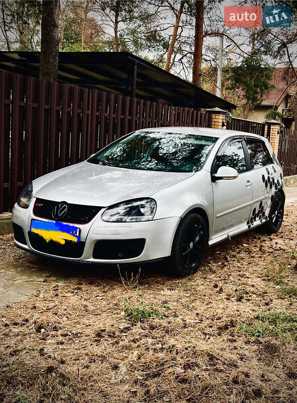 Volkswagen Golf 2004