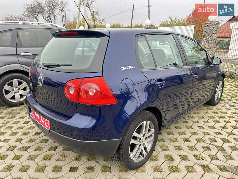 Хэтчбек Volkswagen Golf 2006 в Корсуне-Шевченковском