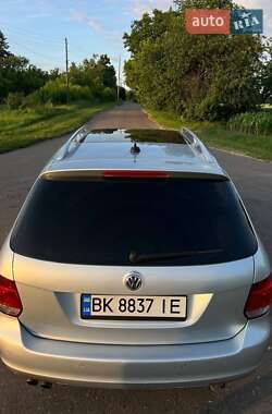 Универсал Volkswagen Golf 2009 в 