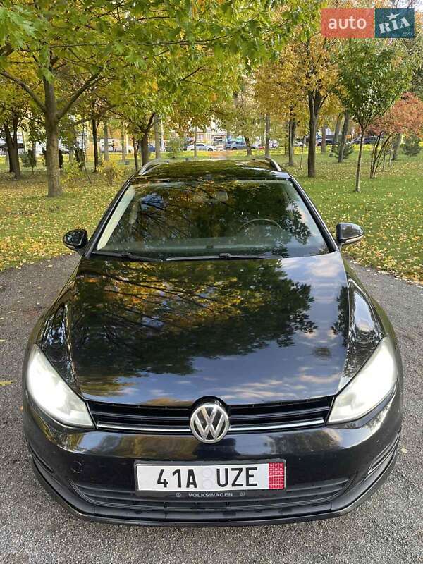 Универсал Volkswagen Golf 2014 в Хмельницком