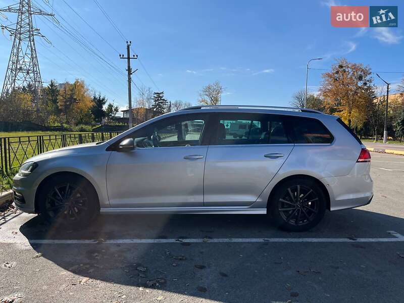 Универсал Volkswagen Golf 2016 в Киеве