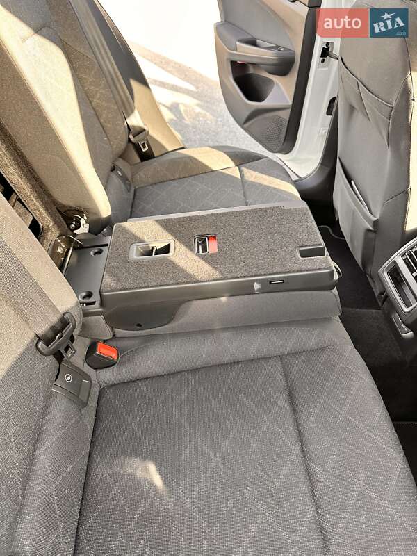 Хэтчбек Volkswagen Golf 2022 в Киеве фото 35 Хэтчбек Volkswagen Golf 2022 в Киеве