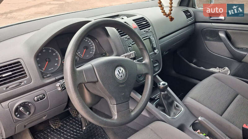Хэтчбек Volkswagen Golf 2008 в Кривом Роге