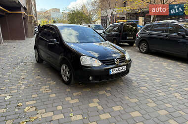 Хетчбек Volkswagen Golf 2004 в Вінниці