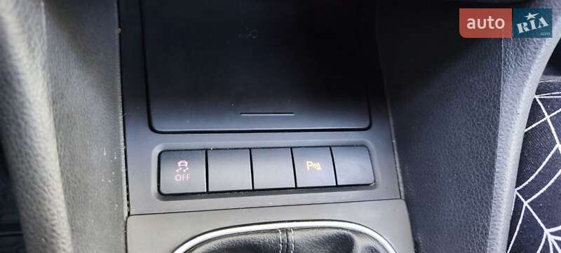 Хэтчбек Volkswagen Golf 2011 в Краматорске