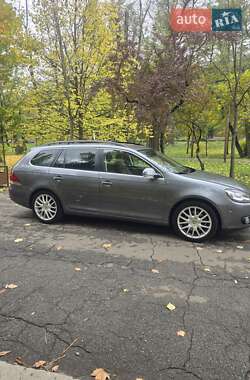 Универсал Volkswagen Golf 2012 в 