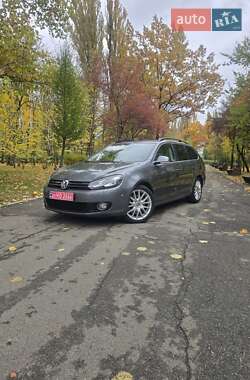 Универсал Volkswagen Golf 2012 в 