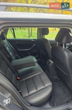 Универсал Volkswagen Golf 2012 в 