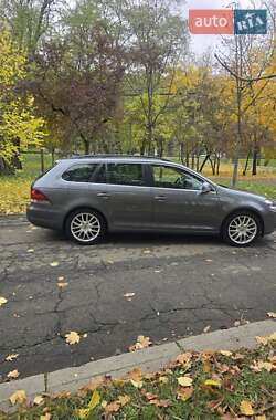 Универсал Volkswagen Golf 2012 в 