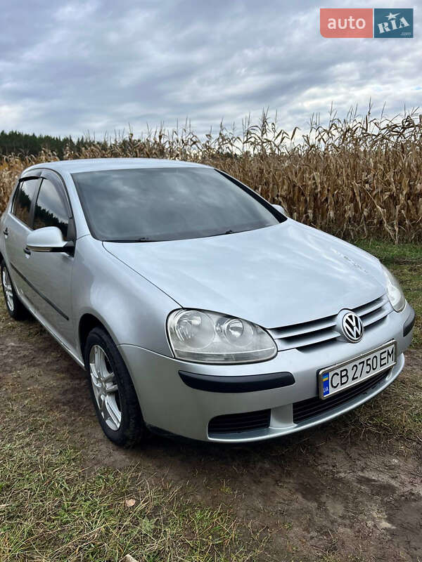 Хэтчбек Volkswagen Golf 2004 в Нежине
