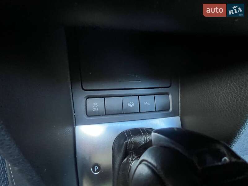 Універсал Volkswagen Golf 2012 в Львові