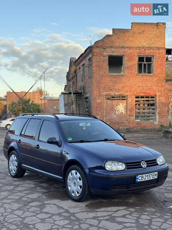 Універсал Volkswagen Golf 2001 в Чернігові