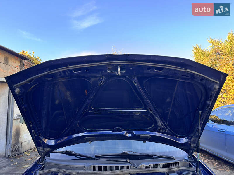 Універсал Volkswagen Golf 2001 в Чернігові