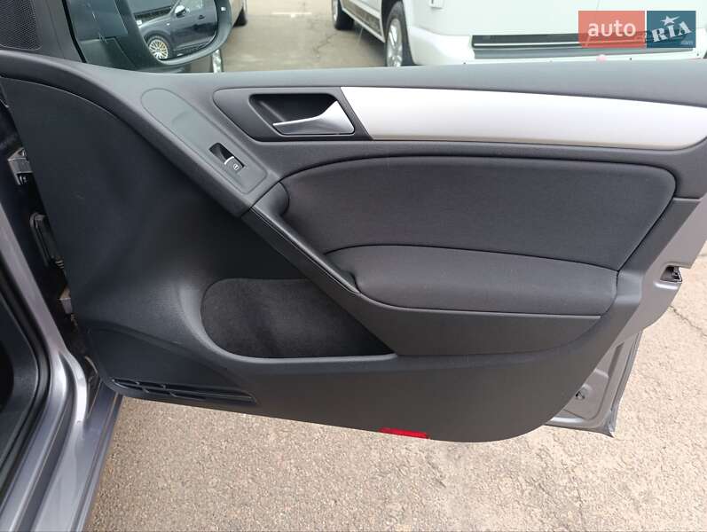 Хэтчбек Volkswagen Golf 2009 в Киеве фото 24 Хэтчбек Volkswagen Golf 2009 в Киеве
