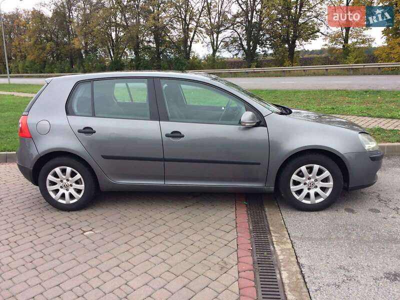 Хэтчбек Volkswagen Golf 2004 в Немирове фото 3 Хэтчбек Volkswagen Golf 2004 в Немирове