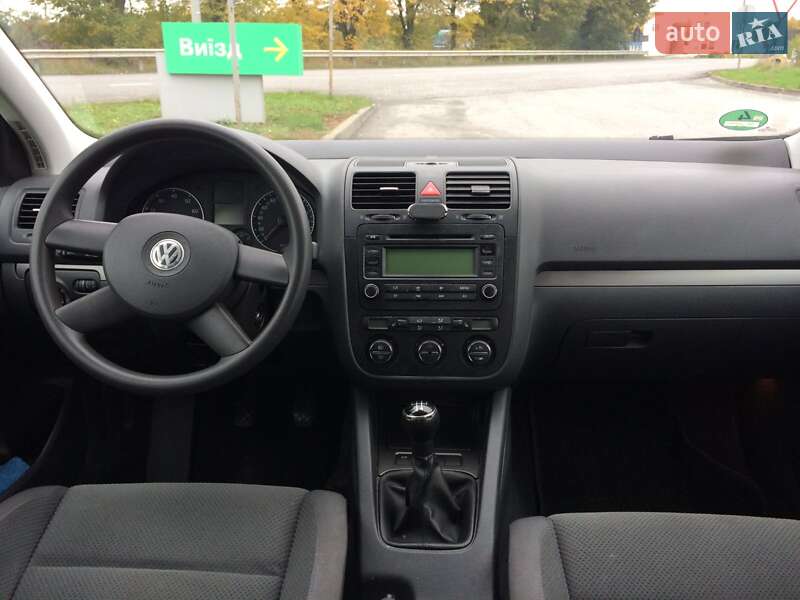 Хэтчбек Volkswagen Golf 2004 в Немирове фото 18 Хэтчбек Volkswagen Golf 2004 в Немирове