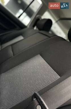 Универсал Volkswagen Golf 2004 в  фото 38 Универсал Volkswagen Golf 2004 в