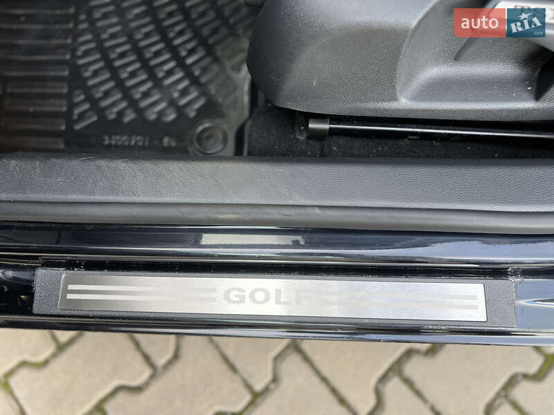 Хетчбек Volkswagen Golf 2009 в Івано-Франківську