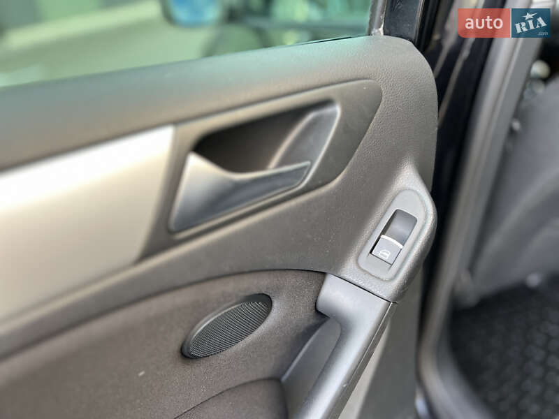 Хетчбек Volkswagen Golf 2009 в Івано-Франківську