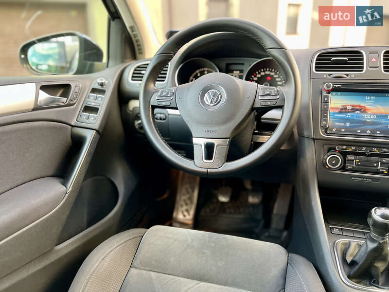 Хетчбек Volkswagen Golf 2009 в Івано-Франківську