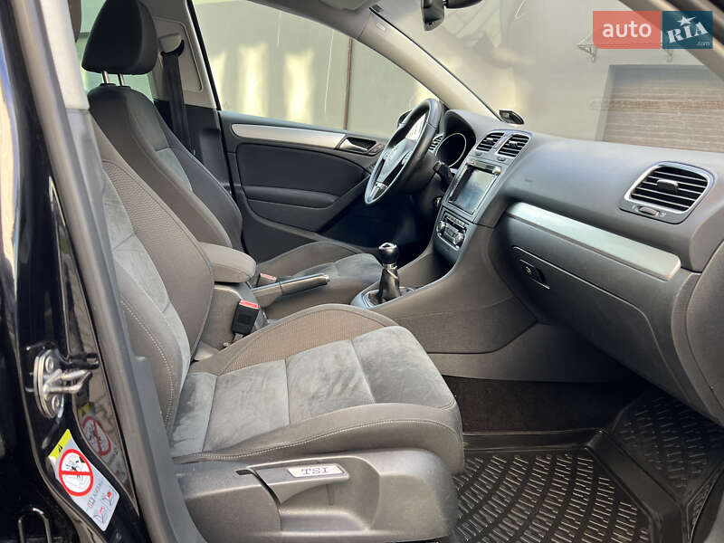 Хетчбек Volkswagen Golf 2009 в Івано-Франківську