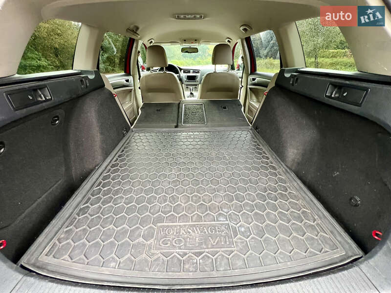 Універсал Volkswagen Golf 2015 в Львові