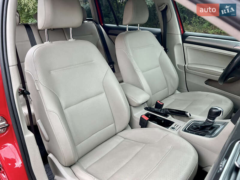 Універсал Volkswagen Golf 2015 в Львові