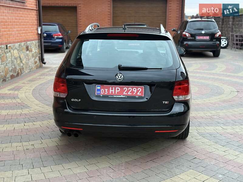 Универсал Volkswagen Golf 2012 в Сарнах