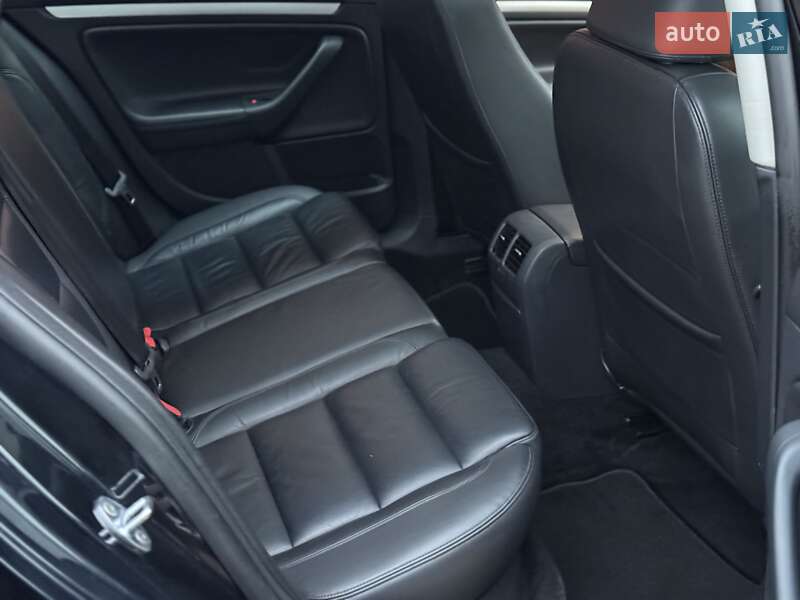 Универсал Volkswagen Golf 2012 в Сарнах