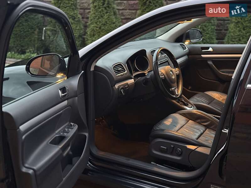 Универсал Volkswagen Golf 2012 в Сарнах