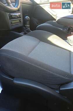 Универсал Volkswagen Golf 2004 в  фото 74 Универсал Volkswagen Golf 2004 в