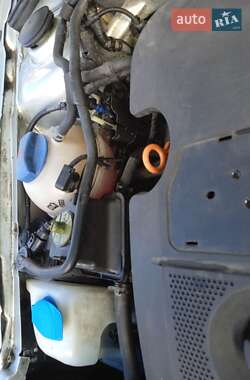 Универсал Volkswagen Golf 2004 в  фото 87 Универсал Volkswagen Golf 2004 в