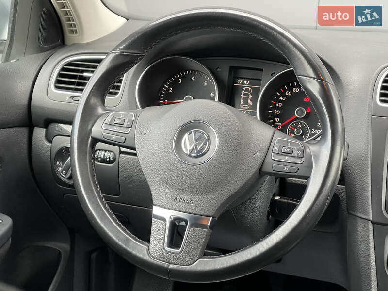 Універсал Volkswagen Golf 2010 в Луцьку