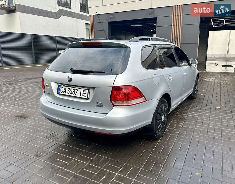 Універсал Volkswagen Golf 2009 в Черкасах