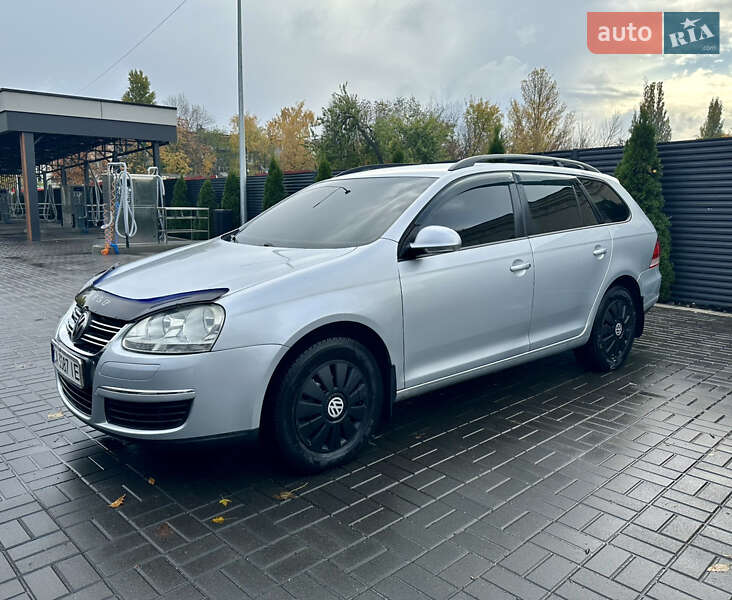 Універсал Volkswagen Golf 2009 в Черкасах