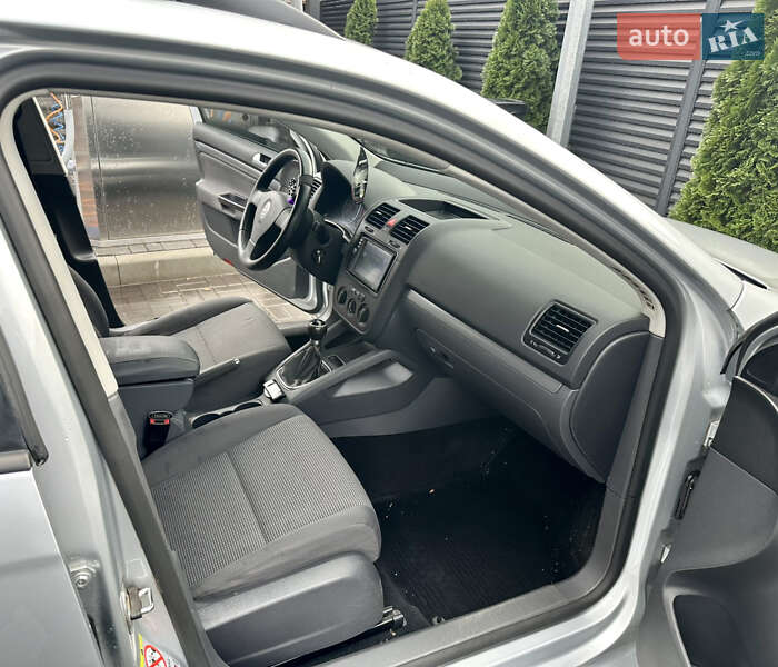 Універсал Volkswagen Golf 2009 в Черкасах